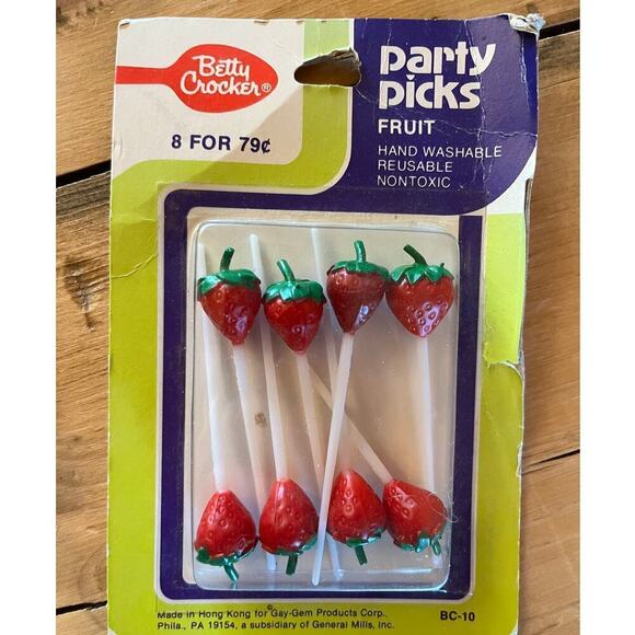 NEW!8 Vintage Betty Crocker Party Food Picks. Strawberries. Party. Cocktail. - Picture 1 of 2